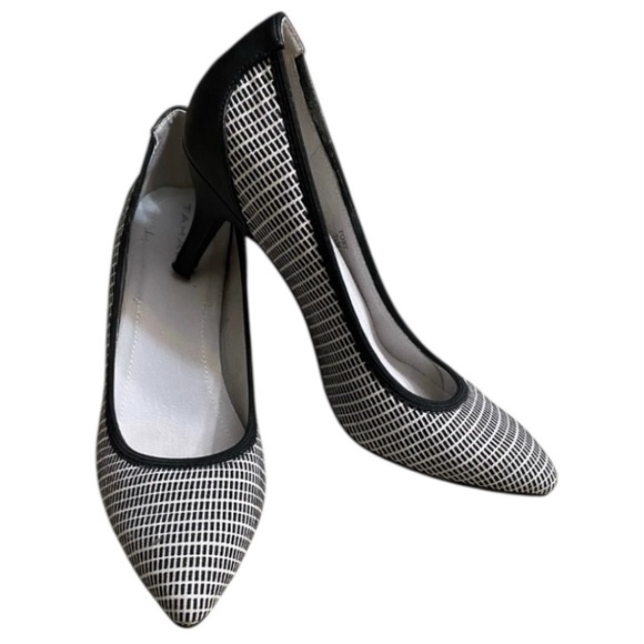 Tahari kitten Women’s heels with/ playful design, Ta-Toby pointed-toe classic - Picture 1 of 16